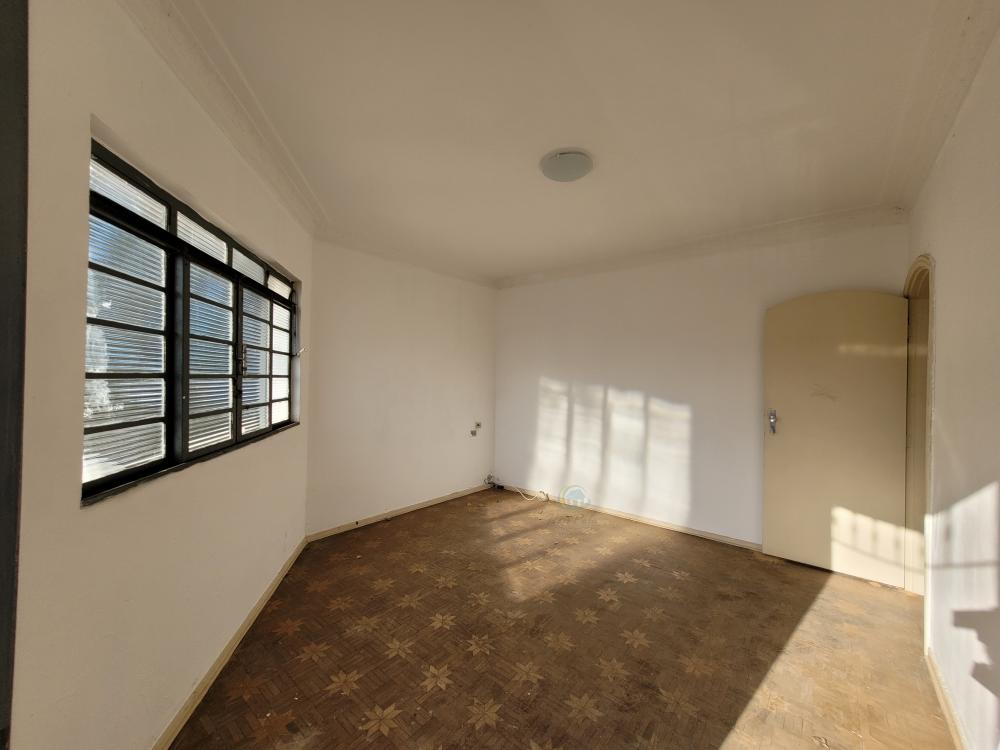 Alugar Casa / Sobrado em Campinas R$ 1.900,00 - Foto 4