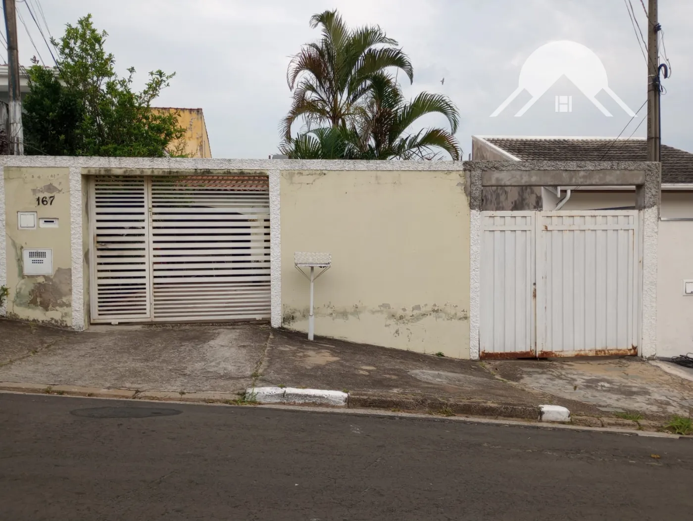 Casa Padrão para Venda em Parque Jambeiro Campinas-SP