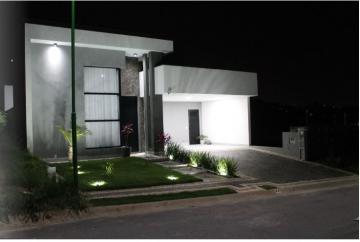 CASA TÉRREA À VENDA NO RESIDENCIAL MONT'ALCINO EM VALINHOS/SP