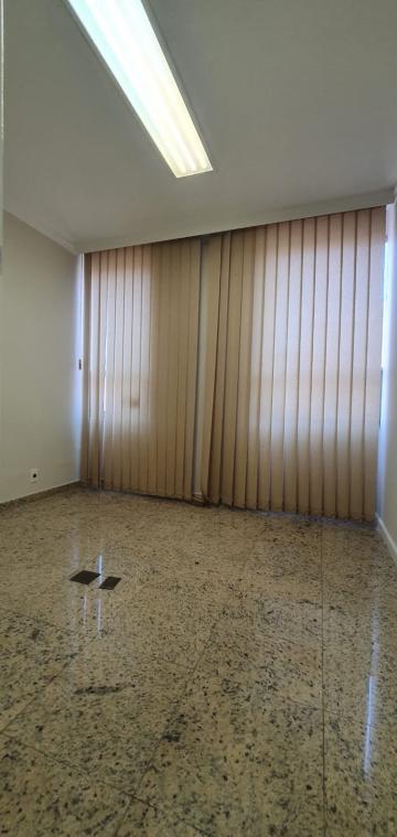 CONJUNTO COMERCIAL DE SALAS PARA LOCAÇÃO E VENDA NO CENTRO, CAMPINAS/SP