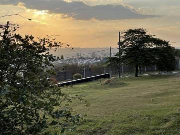 TERRENO À VENDA EM CONDOMÍNIO EM VALINHOS COM 1.041M²