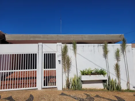 Casa térrea com piscina para locação na Chácara da Barra em Campinas/SP