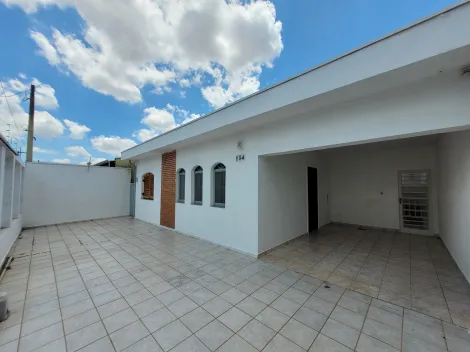 Casa com 3 dormitórios, sendo 01 suite com armário, edicula nos fundos para Venda ou Locação, na Vila Pompeia, em Campinas/SP.