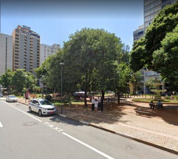 Apartamento com 3 quartos, sala com varanda, à venda no Centro de Campinas/SP