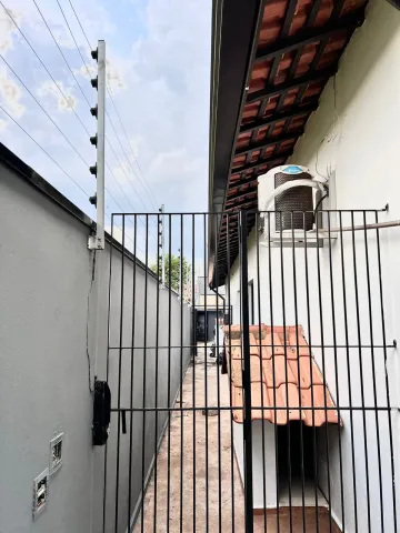 Casa à venda no Parque das Palmeiras em Campinas-SP.