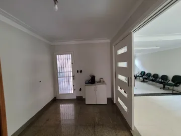 CASA COM 4 QUARTOS, 3 SUÍTES E 4 VAGAS PARA VENDA E LOCAÇÃO NO TAQUARAL EM CAMPINAS/SP.