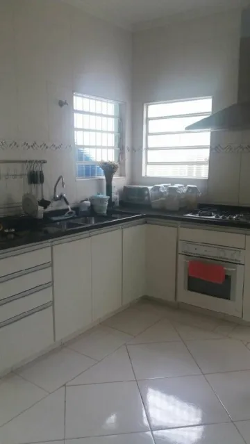 imagem 2 - Casa térrea à venda com 2 quartos 3 banheiros e ampla área de lazer no Nova Europa em Campinas s/p imagem 2 - Casa térrea à venda com 2 quartos 3 banheiros e ampla área de lazer no Nova Europa em Campinas s/p