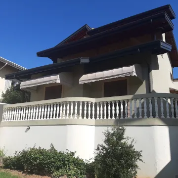 CASA À VENDA COM 4 DORMITORIOS 3 BANHEIROS E 5 VAGAS EM SOUSAS CAMPINAS/SP