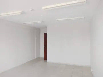 SALA COMERCIAL COM ELEVADOR PRIVATIVO, 1 COPA, 2 BANHEIROS, 3 AMBIENTES, 110M2 PARA VENDA OU LOCAÇÃO NO BOTAFOGO - CAMPINAS - SP