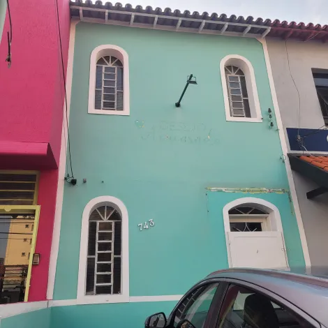 Casa/Sobrado comercial com 5 salas para locação, na Vila Itapura, em Campinas/SP.