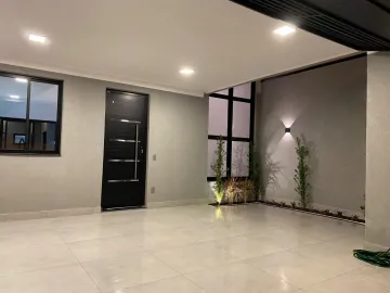 CASA COM 2 QUARTOS, SENDO 1 SUÍTE 2 E 2 VAGAS À VENDA NO BAIRRO MONTE CARLO EM INDAIATUBA/SP.