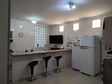 Casa com 2 quartos à venda no Jardim nova Palmares II em Valinhos-SP.