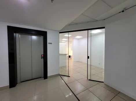 Sala comercial com 375m² dividida em 10 salas com 9 vagas para aluguel no Chapadão em Campinas-SP