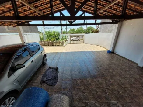 Casa à venda com 3 quartos no Parque da Figueira em Campinas-SP.