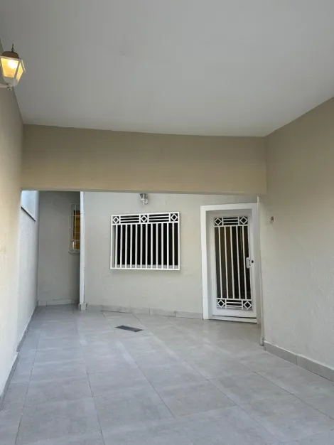 Casa térrea com 3 quartos 1 suíte 3 banheiros 2 vagas a venda no Swift em Campinas-SP