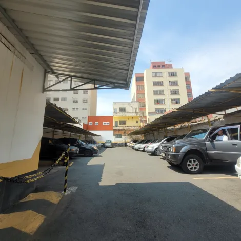 Terreno com estacionamento para venda, no Centro, em Campinas/SP