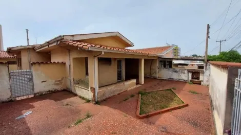 Casa/terreno à venda no Jardim do Trevo em Campinas-SP.