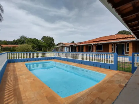 Chacara com 3 quartos 1 suíte 4 banheiros piscina e 10 vagas a venda no Recanto dos Dourados em Campinas-SP