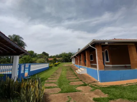 Chacara com 3 quartos 1 suíte 4 banheiros piscina e 10 vagas a venda no Recanto dos Dourados em Campinas-SP