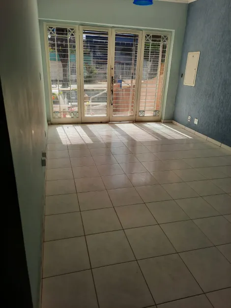 Casa comercial com 6 salas 2 banheiros 3 vagas para venda ou locação no Jardim Leonor em Campinas-SP