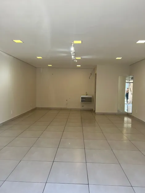 Sala Comercial próximo a Av. das Amoreiras em Campinas /SP