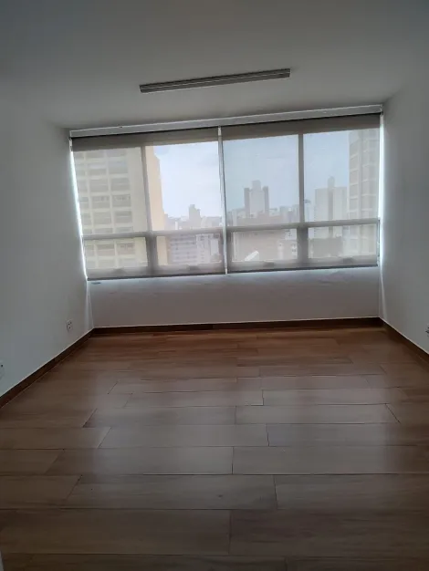 Sala comercial de 100m² a venda no Centro de Campinas-SP