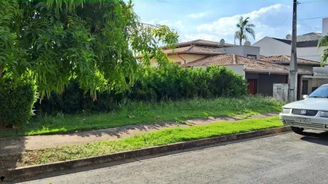 Terreno em condomínio com 330m² a venda no Parque Prado em Campinas-SP