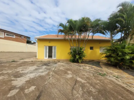 Casa térrea com 3 quartos sendo 2 suítes no Jardim Paraiso em Campinas/SP