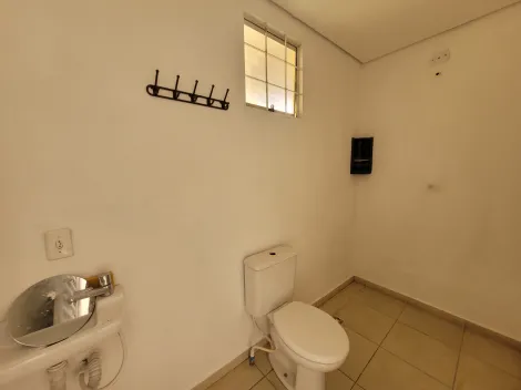 Casa térrea com 3 quartos sendo 2 suítes no Jardim Paraiso em Campinas/SP