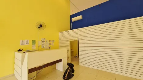 imagem 4 - Salão comercial com 4 banheiros 6 vagas para locação ou venda na Av. Barão de Itapura em Campinas/SP imagem 4 - Salão comercial com 4 banheiros 6 vagas para locação ou venda na Av. Barão de Itapura em Campinas/SP