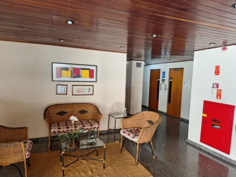 Apartamento com 3 quartos sendo 1 suíte no bairro Cambuí em Campinas/SP.